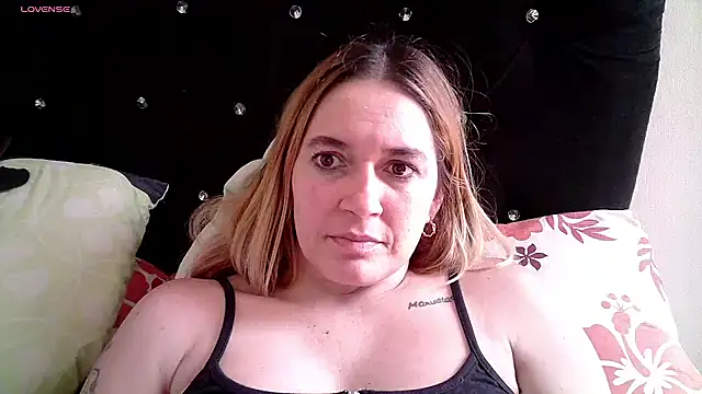 Izury Blondee online show from 02.20.25