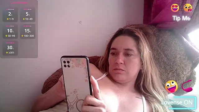 Izury Blondee online show from 03.01.25