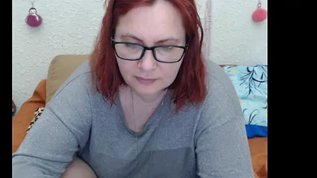 Snapshot of PlayfullMature chatting on 11.02.25 PlayfullMature online show from 11.02.25