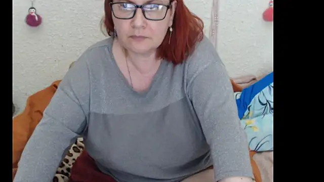 Snapshot of PlayfullMature chatting on 11.03.25 PlayfullMature online show from 11.03.25