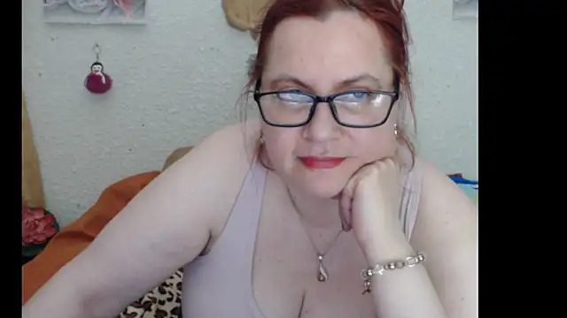 Snapshot of PlayfullMature chatting on 11.05.25 PlayfullMature online show from 11.05.25