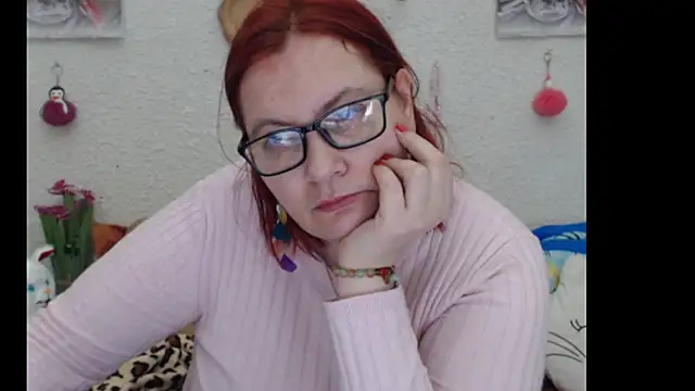 Snapshot of PlayfullMature chatting on 11.19.25 PlayfullMature online show from 11.19.25