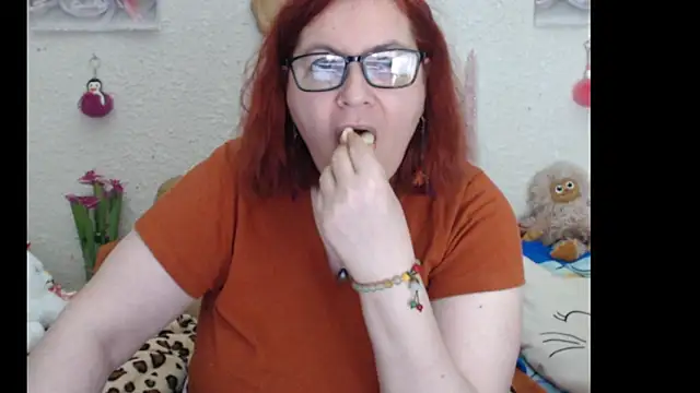 Snapshot of PlayfullMature chatting on 11.21.25 PlayfullMature online show from 11.21.25