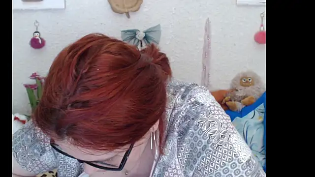 Snapshot of PlayfullMature chatting on 12.04.25 PlayfullMature online show from 12.04.25