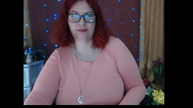 Snapshot of PlayfullMature chatting on 12.18.25 PlayfullMature online show from 12.18.25