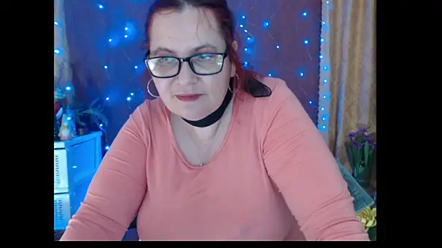 Snapshot of PlayfullMature chatting on 12.18.25 PlayfullMature online show from 12.18.25