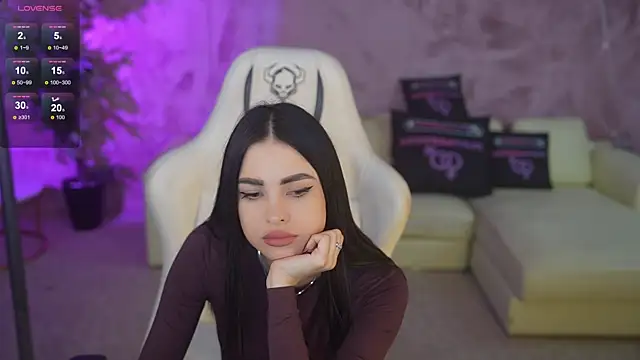 Tina Breeze online show from 11.18.25