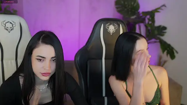 Tina Breeze online show from 12.15.25