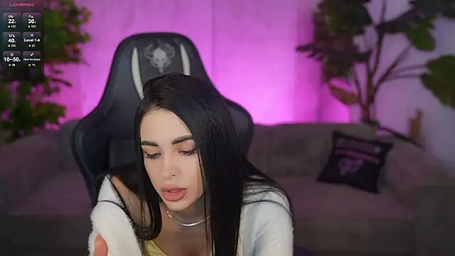 Tina Breeze online show from 03.23.26