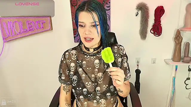 Snapshot of Violet-Queen chatting on 03.02.25 Violet-Queen online show from 03.02.25