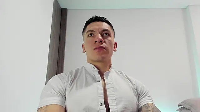 Snapshot of aquiles_51 chatting on 07.30.26 aquiles 51 online show from 07.30.26