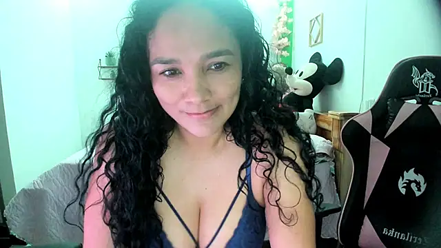 rayza mature 154 online show from 10.10.25