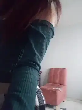 Snapshot of SuzzyyM chatting on 02.13.26 SuzzyyM online show from 02.13.26