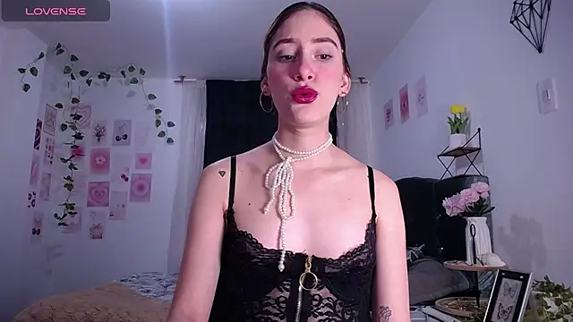 IsaBaileys  online show from 04.29.26