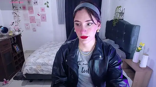 IsaBaileys  online show from 07.15.26