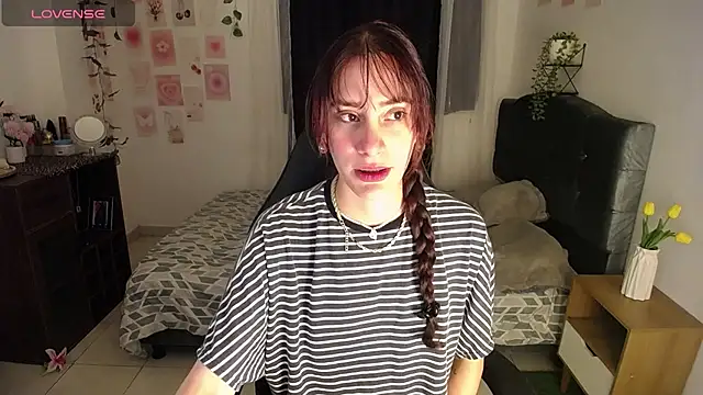 IsaBaileys  online show from 07.24.26