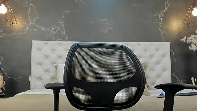 Snapshot of BruceDallas chatting on 01.30.25 BruceDallas online show from 01.30.25