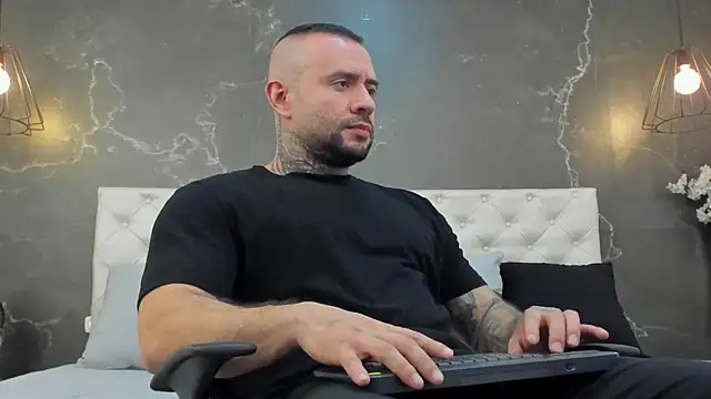 Snapshot of BruceDallas chatting on 02.23.25 BruceDallas online show from 02.23.25