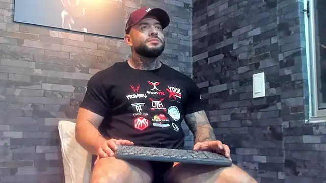 BruceDallas online show from 06.08.26