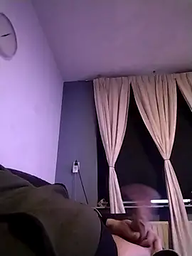 Knuffelstaaf123 online show from 11.15.25