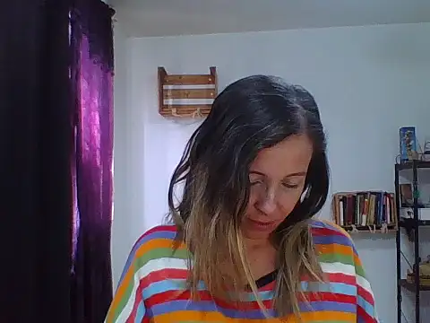 Snapshot of charlott_ponce chatting on 10.22.25 charlott ponce online show from 10.22.25