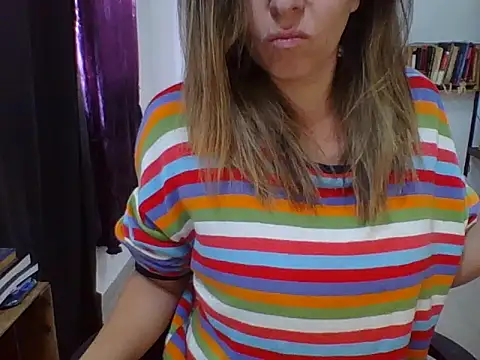 Snapshot of charlott_ponce chatting on 11.11.25 charlott ponce online show from 11.11.25