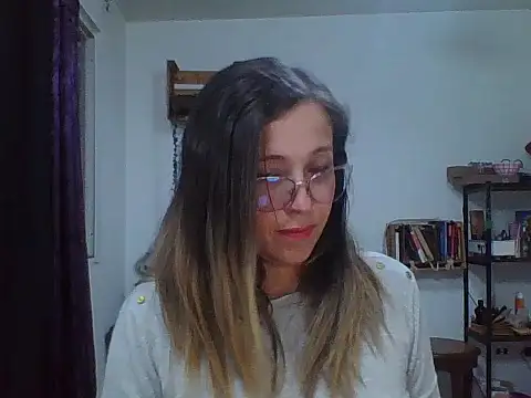 Snapshot of charlott_ponce chatting on 02.04.26 charlott ponce online show from 02.04.26