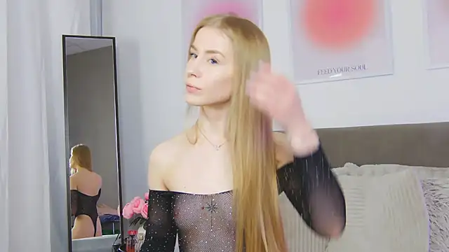 VioletiSwone online show from 09.26.25