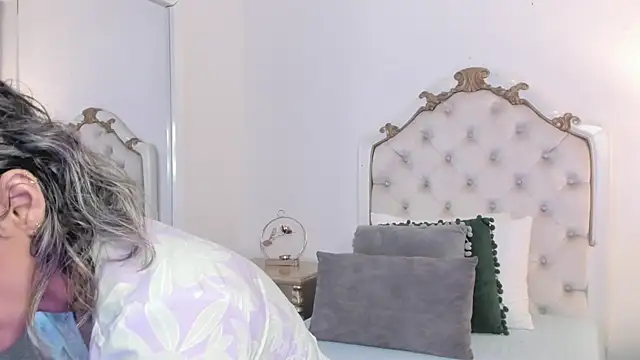 lexa 25  online show from 10.20.25