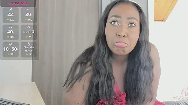 Snapshot of emilyrojas chatting on 02.20.25 emilyrojas online show from 02.20.25