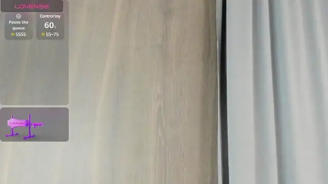 Snapshot of emilyrojas chatting on 02.24.25 emilyrojas online show from 02.24.25