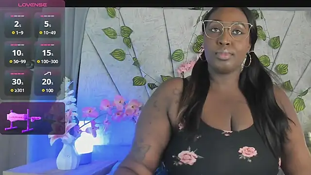 Snapshot of emilyrojas chatting on 03.11.25 emilyrojas online show from 03.11.25