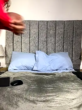 Snapshot of emilyrojas chatting on 09.29.25 emilyrojas online show from 09.29.25