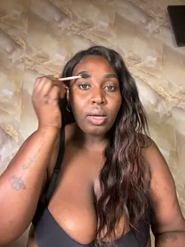 Snapshot of emilyrojas chatting on 10.29.25 emilyrojas online show from 10.29.25