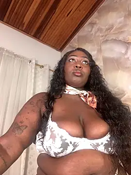 Snapshot of emilyrojas chatting on 12.18.25 emilyrojas online show from 12.18.25