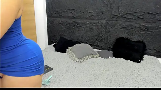 Snapshot of emakross chatting on 11.27.25 emakross online show from 11.27.25