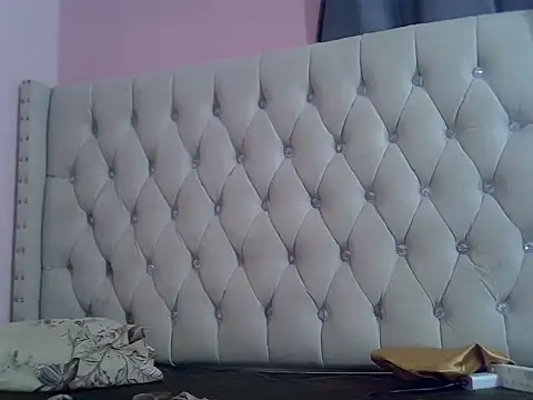 Snapshot of Amberay1 chatting on 11.08.25 Amberay1 online show from 11.08.25