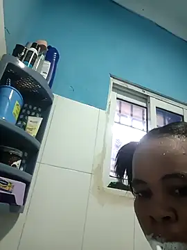 Snapshot of Amberay1 chatting on 12.17.25 Amberay1 online show from 12.17.25