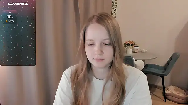 Snapshot of Alyaley chatting on 05.21.26 Alyaley online show from 05.21.26
