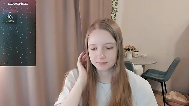 Snapshot of Alyaley chatting on 05.30.26 Alyaley online show from 05.30.26