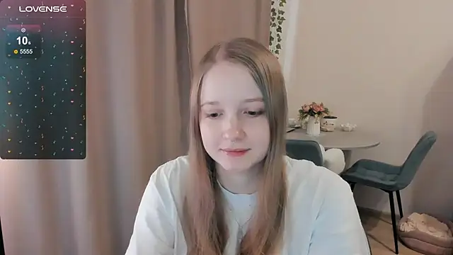 Snapshot of Alyaley chatting on 05.31.26 Alyaley online show from 05.31.26