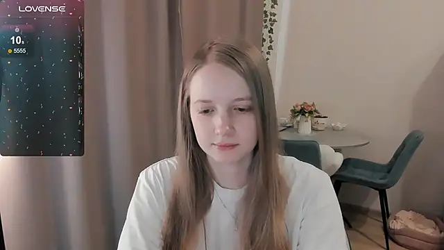Snapshot of Alyaley chatting on 06.08.26 Alyaley online show from 06.08.26