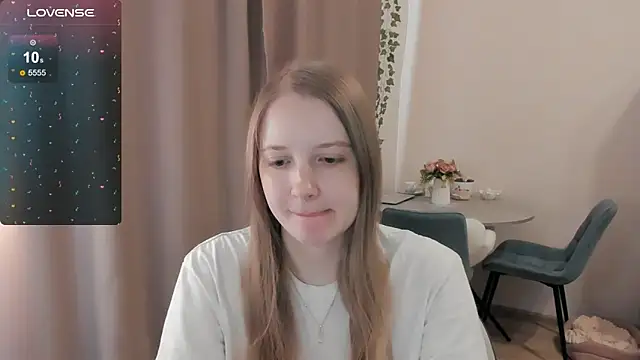 Snapshot of Alyaley chatting on 06.11.26 Alyaley online show from 06.11.26