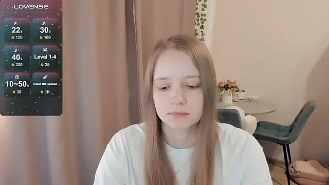 Snapshot of Alyaley chatting on 06.16.26 Alyaley online show from 06.16.26