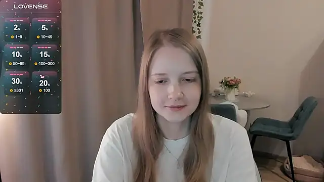 Snapshot of Alyaley chatting on 06.19.26 Alyaley online show from 06.19.26