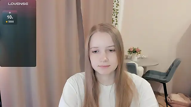 Snapshot of Alyaley chatting on 06.26.26 Alyaley online show from 06.26.26