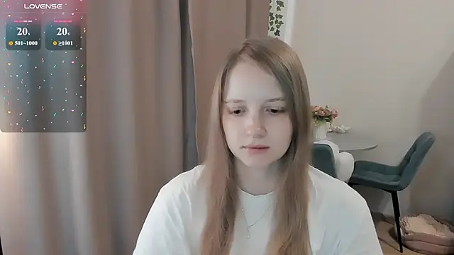 Snapshot of Alyaley chatting on 07.04.26 Alyaley online show from 07.04.26