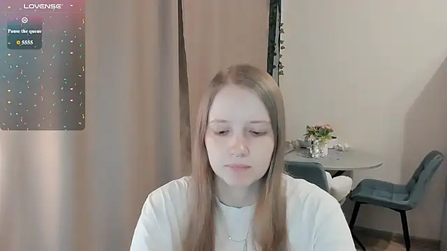Snapshot of Alyaley chatting on 07.14.26 Alyaley online show from 07.14.26