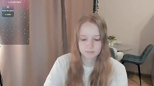 Snapshot of Alyaley chatting on 07.15.26 Alyaley online show from 07.15.26