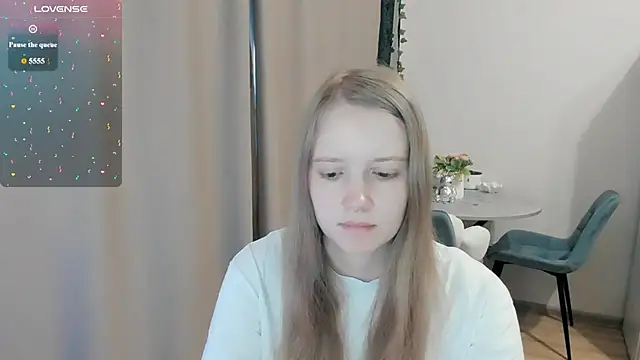 Snapshot of Alyaley chatting on 07.16.26 Alyaley online show from 07.16.26